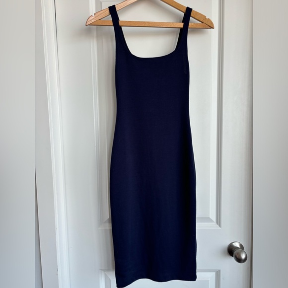 Navy bodycon dress from Zara. - Picture 1 of 5
